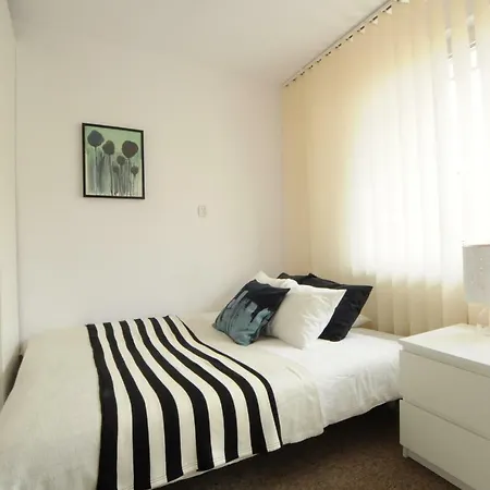 Apartament 3 Pokojowy Przy Plazy Apartman *