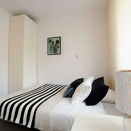 Apartament 3 Pokojowy Przy Plazy Apartman *